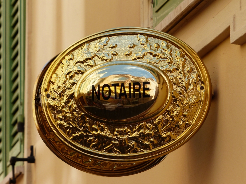 notaire-CHATEAUNEUF GRASSE-min_advertising-golden-metal-money-lighting-brass-1013060-pxhere.com